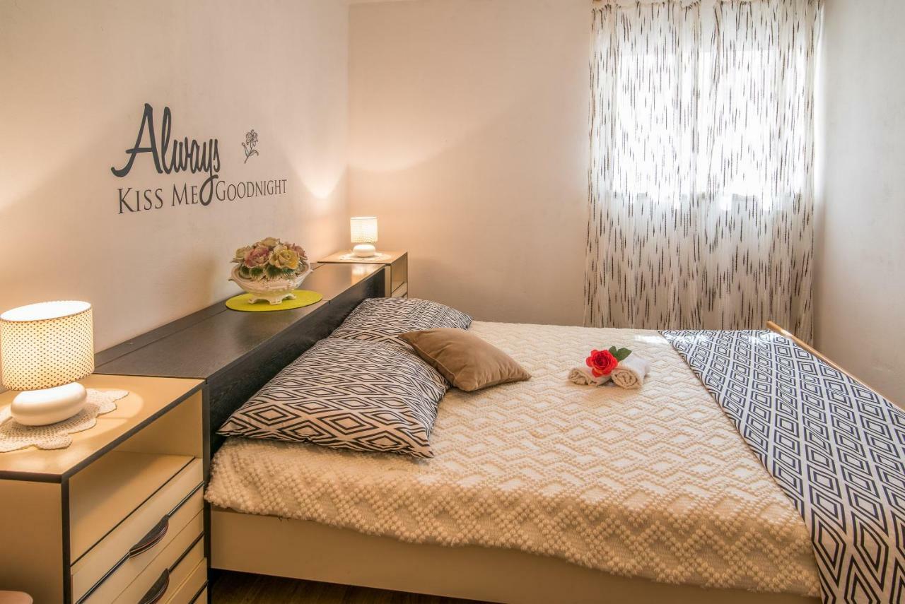 Apartmani Marija Malinska Extérieur photo