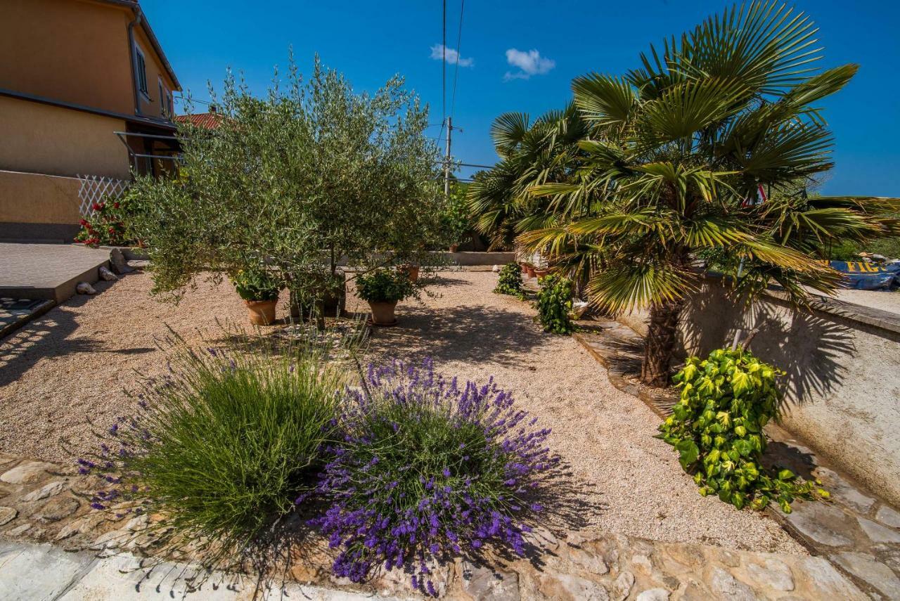 Apartmani Marija Malinska Extérieur photo