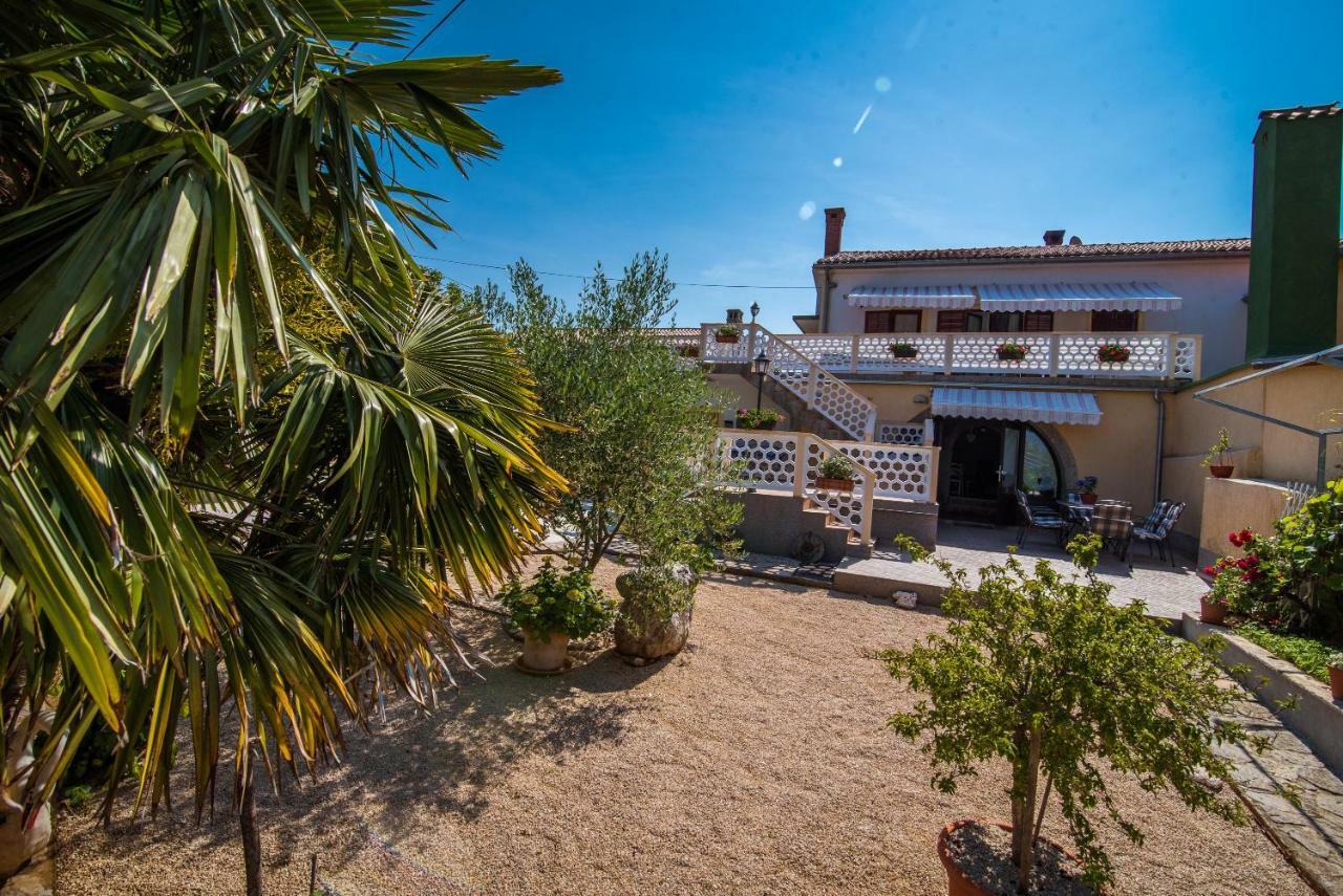 Apartmani Marija Malinska Extérieur photo