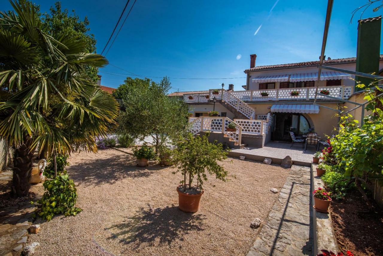 Apartmani Marija Malinska Extérieur photo