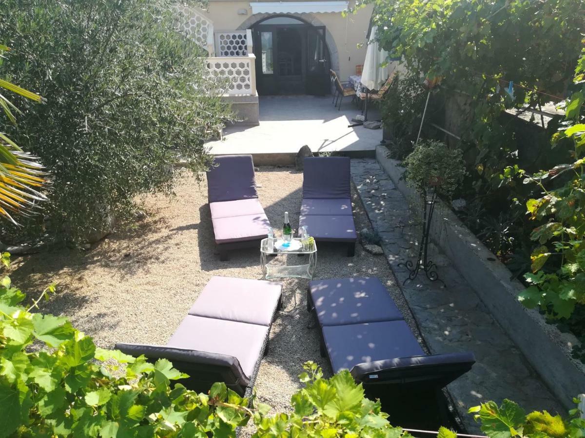 Apartmani Marija Malinska Extérieur photo